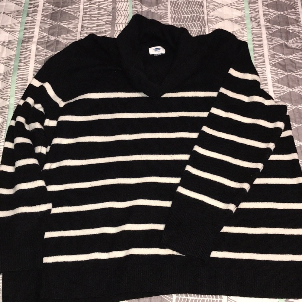 Old Navy Turtleneck sweater